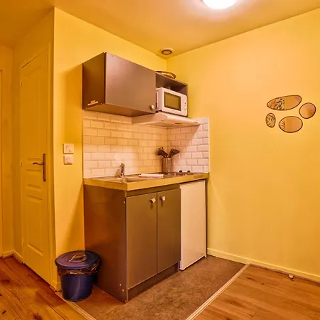 La Bonbonniere Jaune